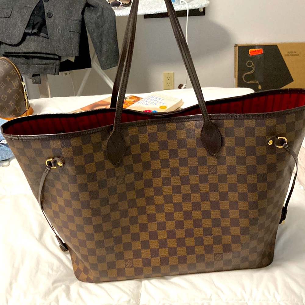 Louise Vuitton Damier GM Neverfull